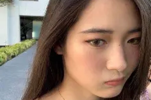 因耍大牌惨遭封杀求拍裸戏上位难怪连张颂文都嫌弃她! 因耍大牌惨遭封杀求拍裸戏上位难怪连张颂文都嫌弃她!
